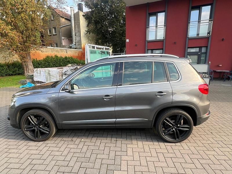Grau Gebraucht 2014 VW Tiguan SUV | 8.999 € - Bild 1/4