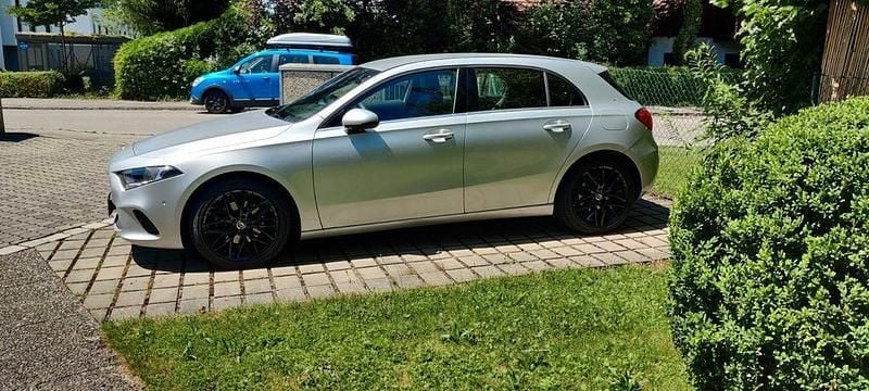 Silber Gebraucht 2019 Mercedes A200 Limousine | 19.000 € (Fairer Preis) - Bild 1/3