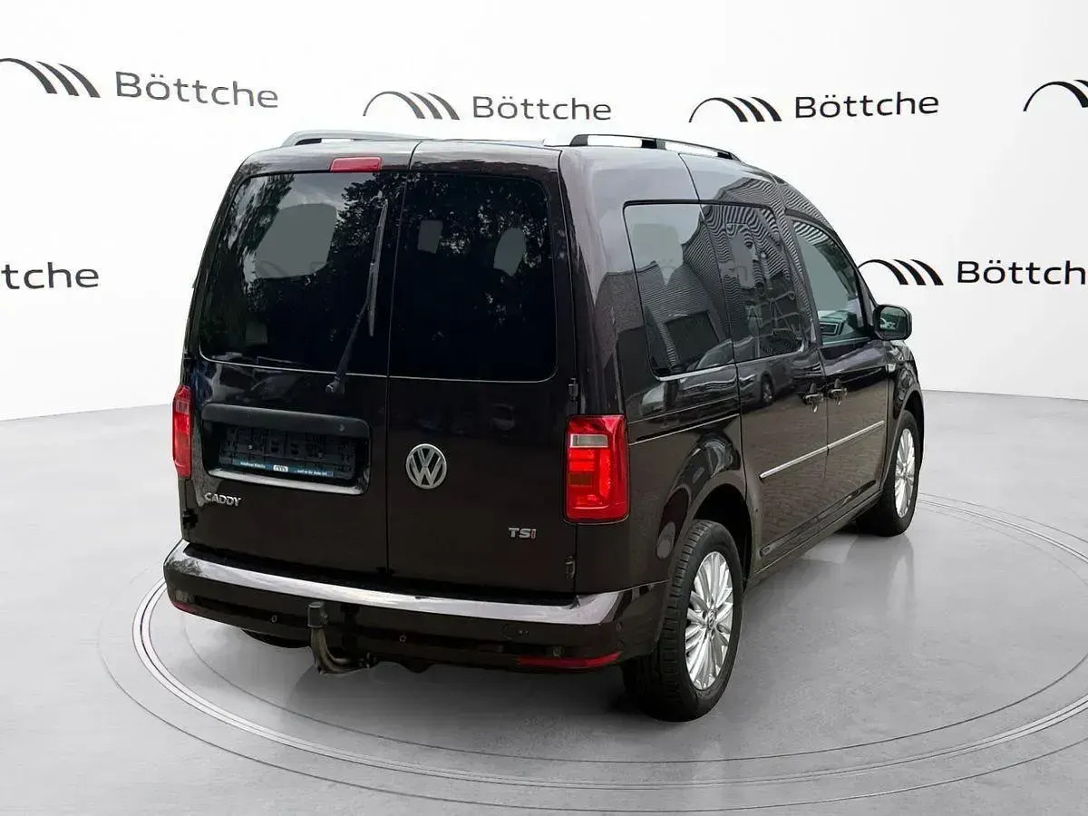 Gebraucht VW Caddy Highline 125 PS (91 kW) 2016 Schwarz Van / Kleinbus