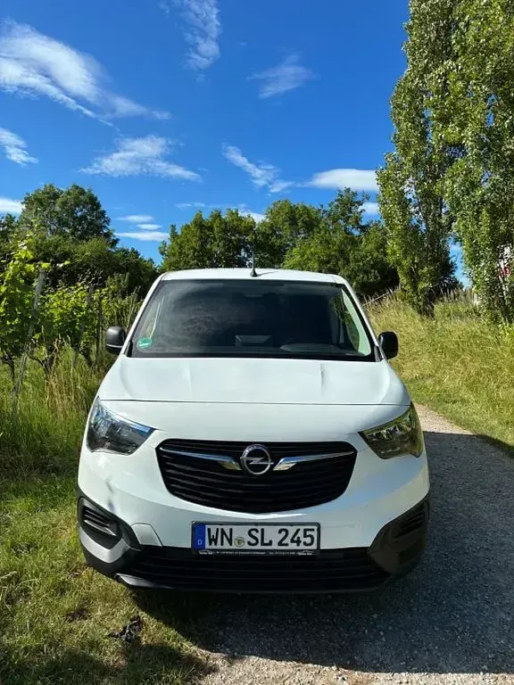Gebraucht Opel Combo 101 PS (74 kW) 2019 Weiß Van / Kleinbus