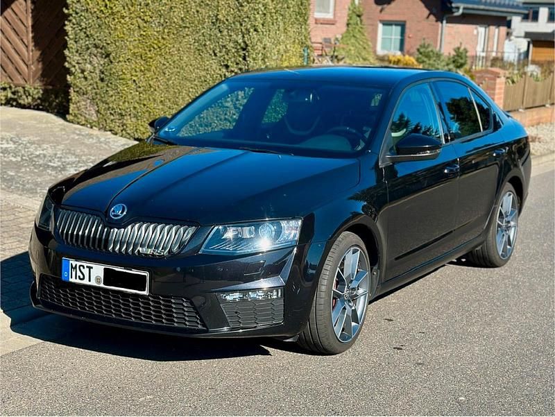 Schwarz Gebraucht 2014 Skoda Octavia RS Limousine | 11.200 € (Fairer Preis) - Bild 1/4