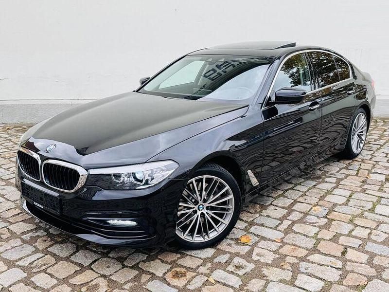 Gebraucht BMW 530 Sport Line 252 PS (185 kW) 2017 Black sapphire Limousine