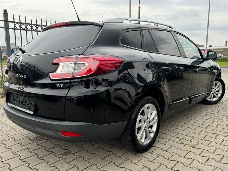 Gebraucht Renault Mégane III LIMITED 132 PS (97 kW) 2015 Limousine
