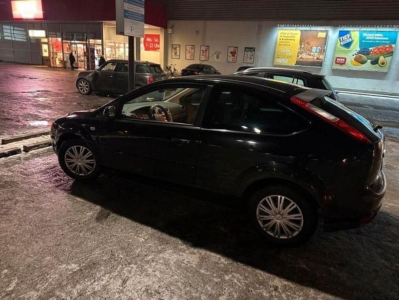 Gebraucht Ford Focus Fun X 80 PS (58 kW) 2007 Schwarz Limousine