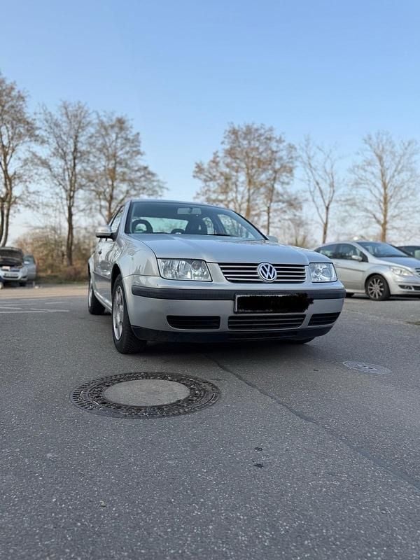 Gebraucht VW Bora 75 PS (55 kW) 2001 Silber Limousine