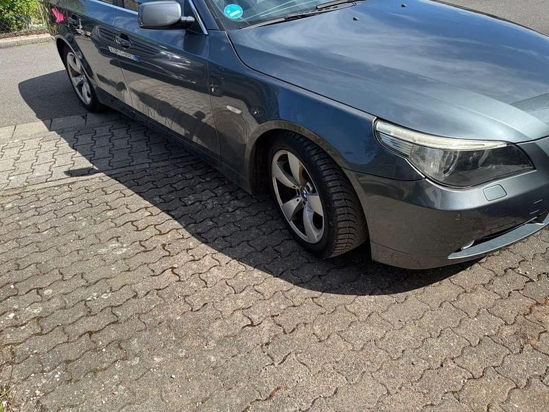 Gebraucht BMW 520 170 PS (125 kW) 2003 Grau Limousine