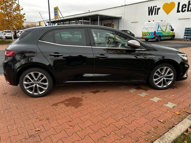 Schwarz Gebraucht 2016 Renault Mégane IV GT-Line Limousine | 9.500 € (Fairer Preis) - Bild 1/4