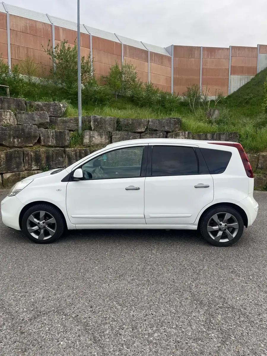 Gebraucht Nissan Note Pure 90 PS (66 kW) 2011 Weiß Kleinwagen