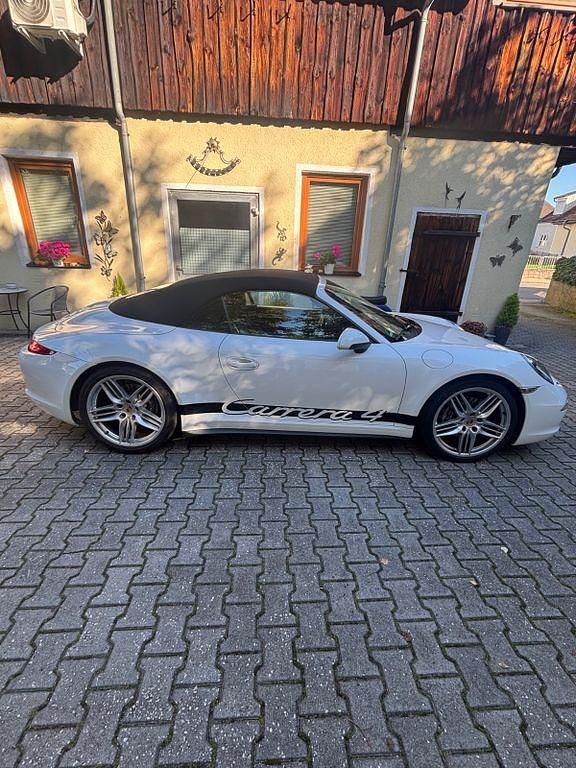 Weiß Gebraucht 2013 Porsche 911 Carrera Cabriolet Cabrio | 77.900 € (Fairer Preis) - Bild 1/4