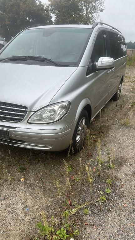 Silber Gebraucht 2010 Mercedes Viano Van / Kleinbus | 5.800 € (Superpreis) - Bild 1/4