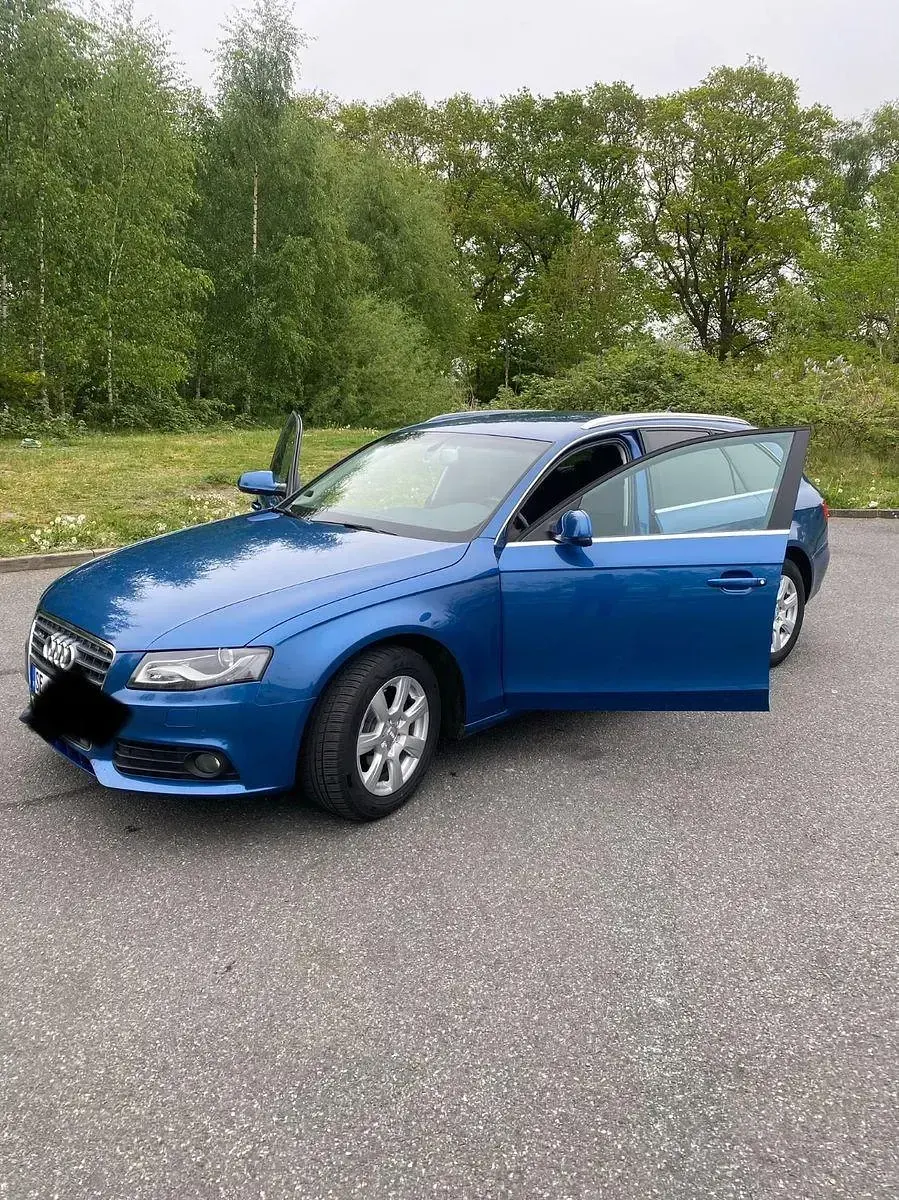 Gebraucht Audi A4 Attraction 160 PS (117 kW) 2009 Blau Kombi