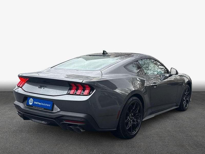 Neu Ford Mustang GT Fastback 446 PS (328 kW) 2026 Grau Coupé