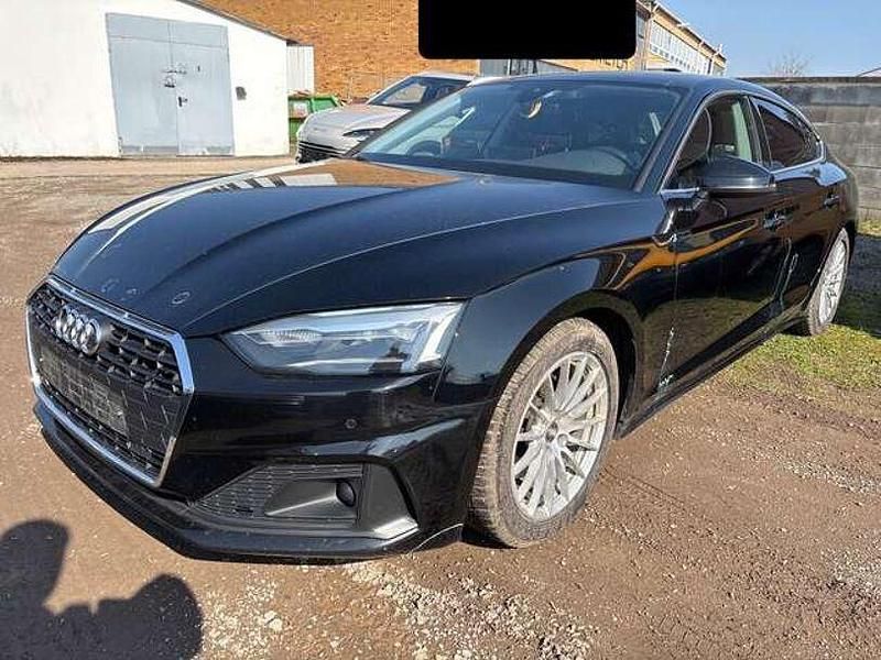 Gebraucht Audi A5 Basis 163 PS (119 kW) 2022 Brillantschwarz Coupé