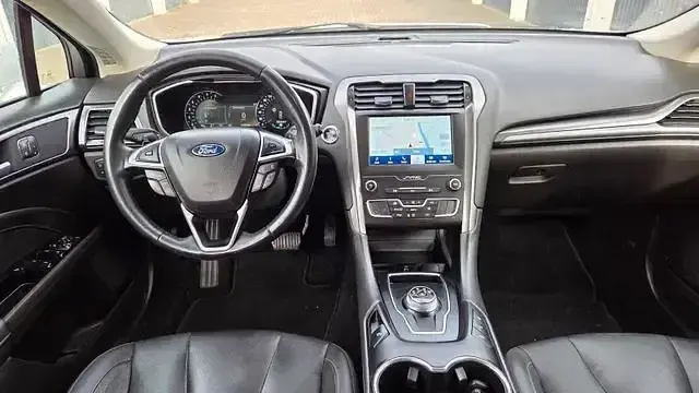 Gebraucht Ford Mondeo Titanium 205 PS (150 kW) 2019 Weiß Limousine