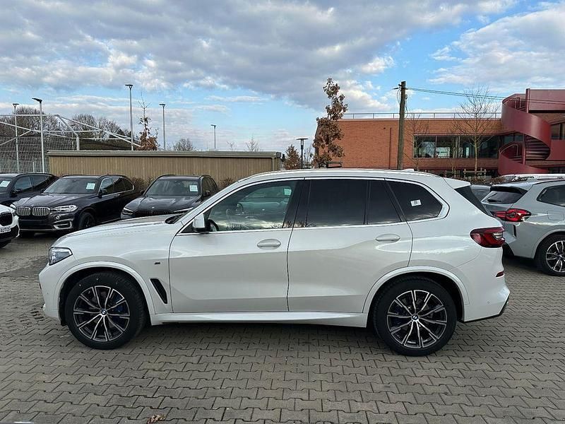 Gebraucht BMW X5 M Sport 286 PS (210 kW) 2022 Mineralweiß SUV