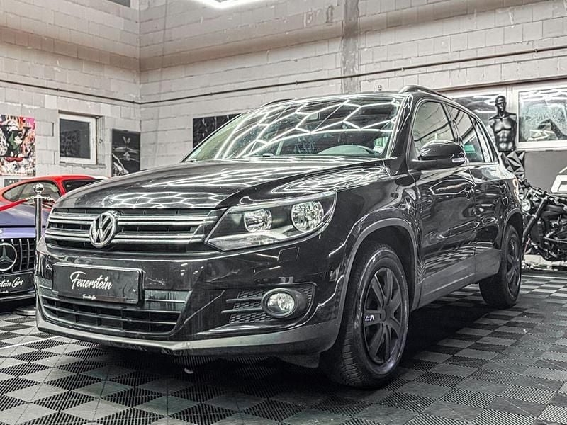 Gebraucht VW Tiguan Trendline 122 PS (89 kW) 2015 Schwarz SUV