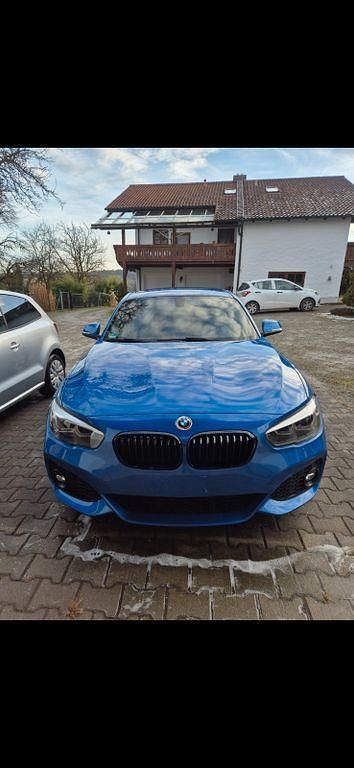 Blau Gebraucht 2017 BMW 120 M Sport Kleinwagen | 16.000 € (Guter Preis) - Bild 1/4