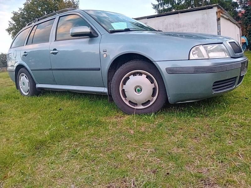 Blau Gebraucht 2003 Skoda Octavia Kombi | 600 € (Guter Preis) - Bild 1/4
