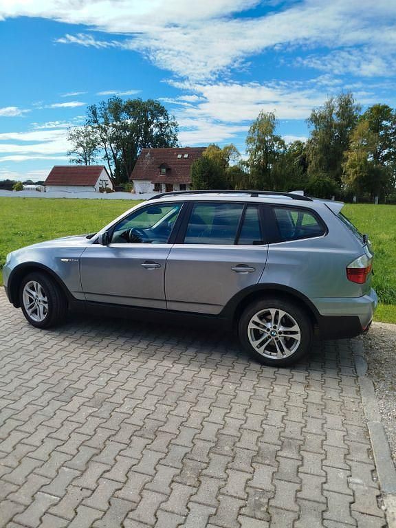 Grau Gebraucht 2007 BMW X3 SUV | 7.000 € (Fairer Preis) - Bild 1/4