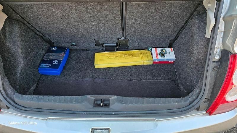 Gebraucht Nissan Micra 80 PS (58 kW) 2004 Grau Kleinwagen