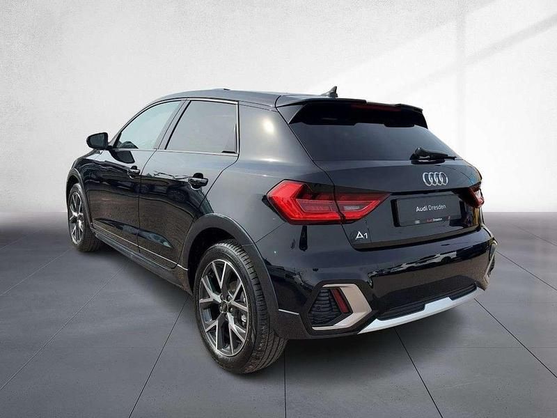 Neu Audi A1 116 PS (85 kW) 2026 Mythosschwarz metallic SUV
