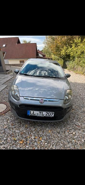 Grau Gebraucht 2011 Fiat Punto Active Kleinwagen | 1.600 € (Superpreis) - Bild 1/4