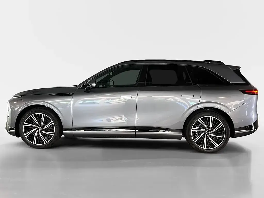 Neu XPENG G9 AWD Performance 422 kW (575 PS) 2026 Graphite gray SUV