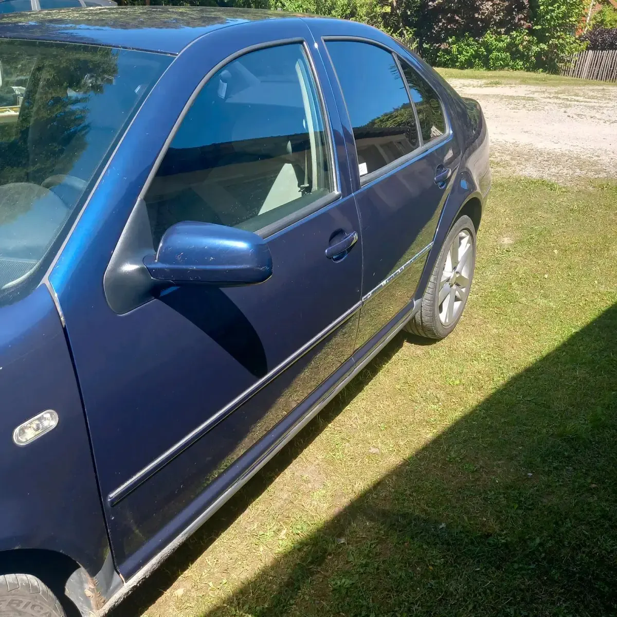 Gebraucht VW Bora 107 PS (78 kW) 2002 Blau Limousine