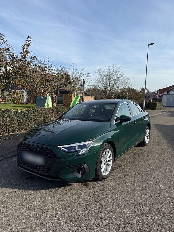 Gebraucht Audi A3 Ambiente 110 PS (80 kW) 2020 Grün Limousine