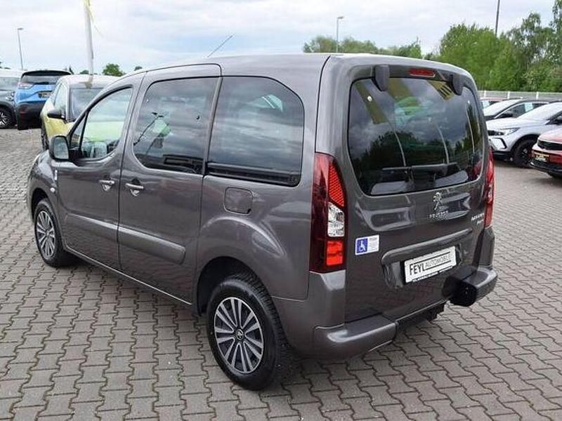 Gebraucht Peugeot Partner 98 PS (72 kW) 2017 Grau Van / Kleinbus
