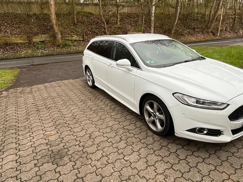 Gebraucht Ford Mondeo 150 PS (110 kW) 2015 Weiß Kombi
