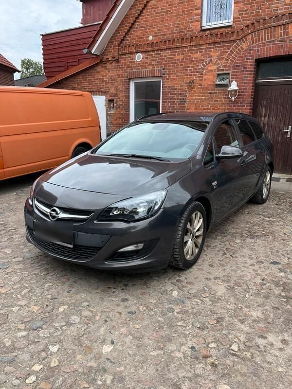 Grau Gebraucht 2013 Opel Astra Kombi | 3.950 € (Superpreis) - Bild 1/4