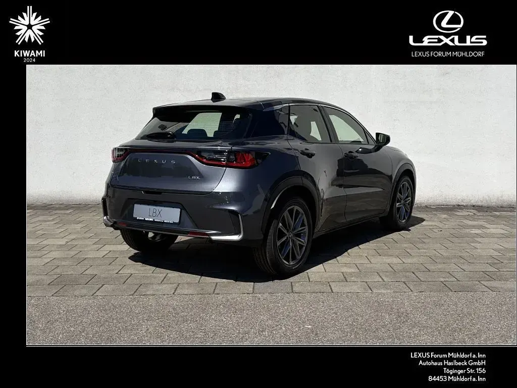 Neu Lexus LBX 136 PS (100 kW) 2026 Obsidiangrau metallic SUV