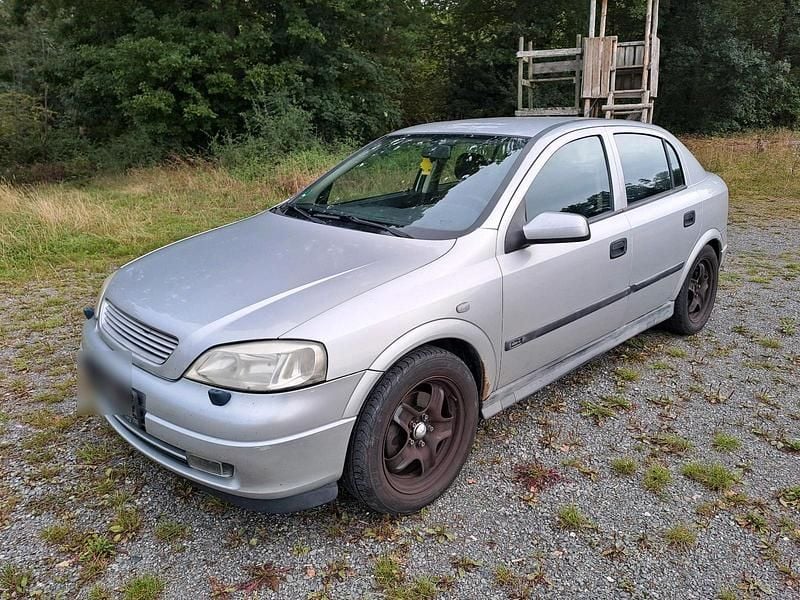 Silber Gebraucht 1999 Opel Astra Limousine | 700 € (Guter Preis) - Bild 1/4