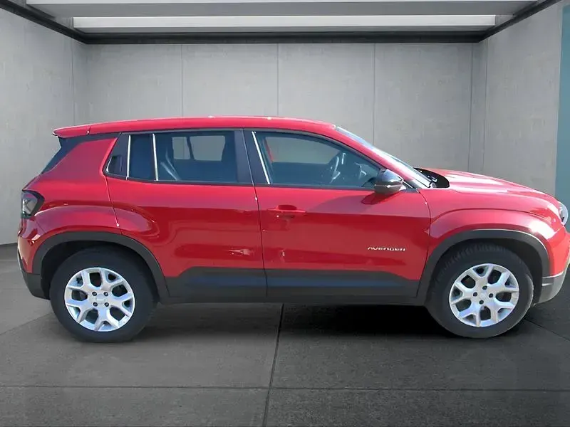 Gebraucht Jeep Avenger Altitude 101 PS (74 kW) 2023 Rot SUV