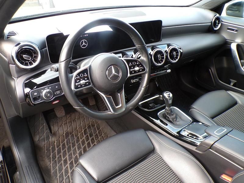Gebraucht Mercedes A200 Progressive 163 PS (119 kW) 2018 Schwarz