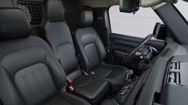 Schwarz Neu 2025 Land Rover Defender S SUV | 79.900 € - Bild 1/3