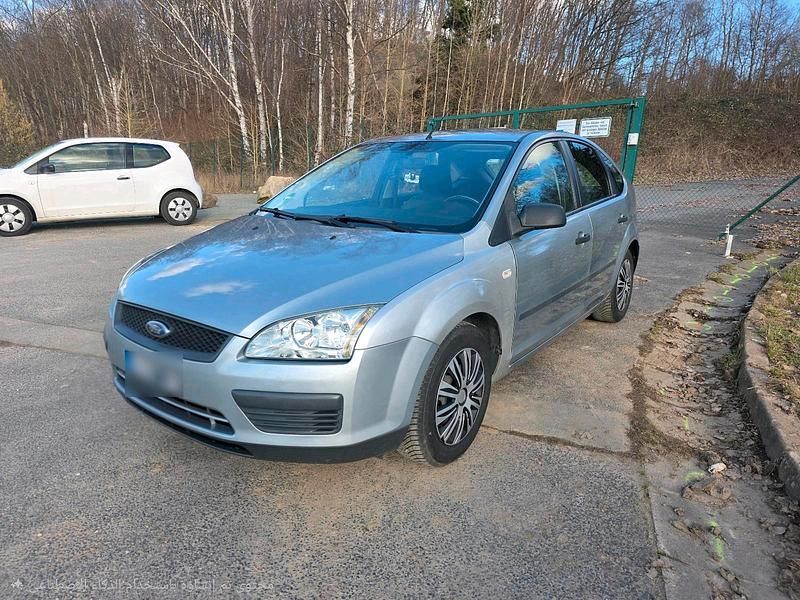 Gebraucht Ford Focus 100 PS (73 kW) 2005 Silber Limousine
