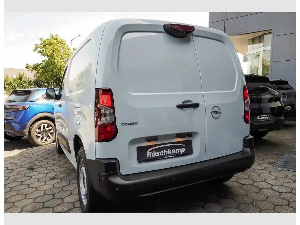 Neu Opel Combo 101 PS (74 kW) 2026 Weiss Van / Kleinbus