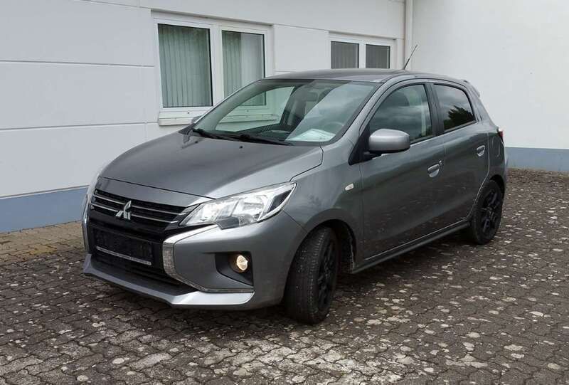 Platinumgrau Gebraucht 2021 Mitsubishi Space Star Spirit+ Limousine | 12.590 € (Fairer Preis) - Bild 1/4