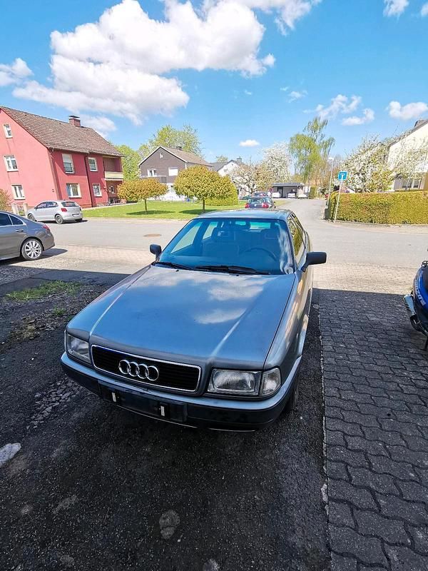 Grau Gebraucht 1992 Audi 80 Limousine | 1.200 € - Bild 1/4