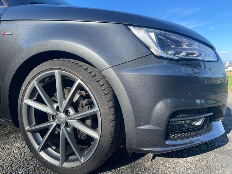 Grau Gebraucht 2018 Audi A1 Sportback Design Kleinwagen | 15.290 € (Fairer Preis) - Bild 1/4