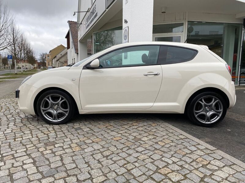 Beige Gebraucht 2013 Alfa Romeo MiTo Kleinwagen | 7.500 € (Etwas zu teuer) - Bild 1/4