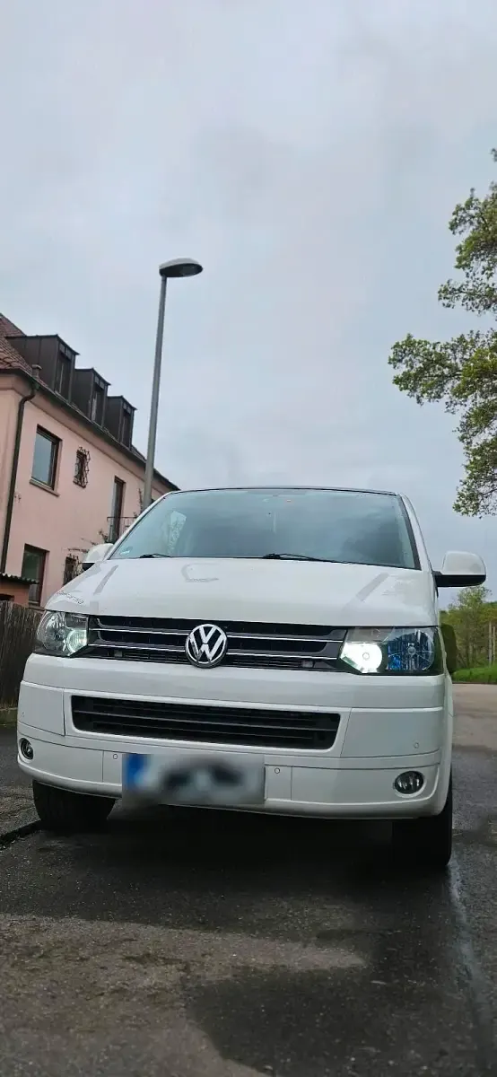 Gebraucht VW Multivan Startline 140 PS (102 kW) 2011 Weiß Van / Kleinbus