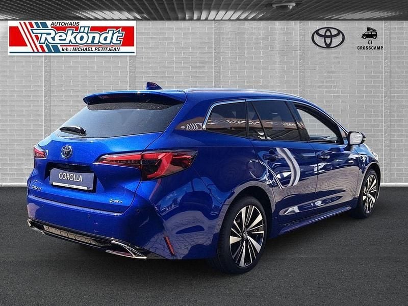 Neu Toyota Corolla 196 PS (144 kW) 2025 Juniper blue Kombi