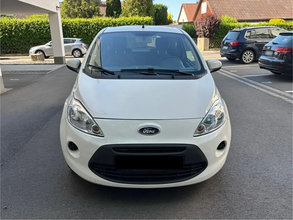 Gebraucht Ford Ka 70 PS (51 kW) 2016 Weiß Kleinwagen