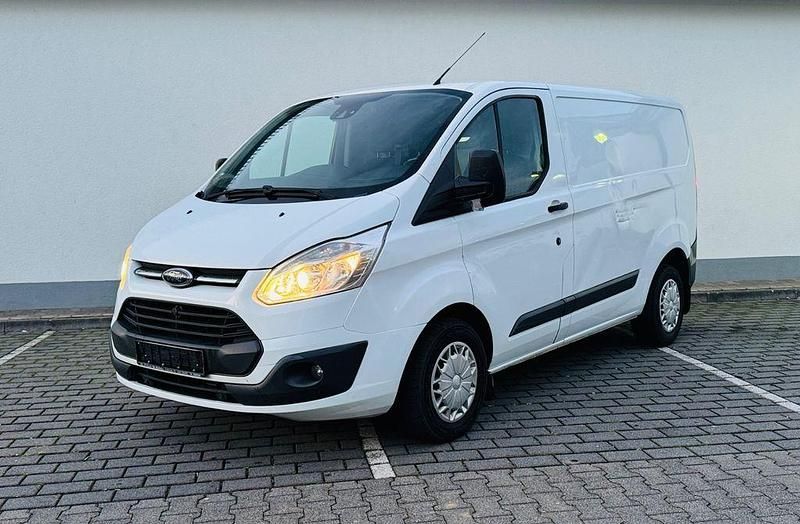 Weiß Gebraucht 2014 Ford Transit Custom Trend Van / Kleinbus | 7.490 € (Etwas zu teuer) - Bild 1/4