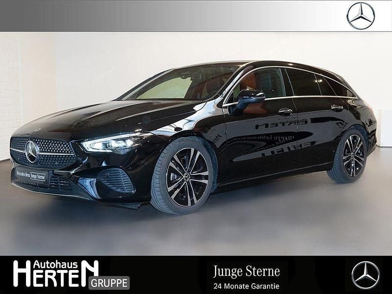 Gebraucht Mercedes CLA180 Progressive 136 PS (100 kW) 2024 Kosmosschwarz Limousine