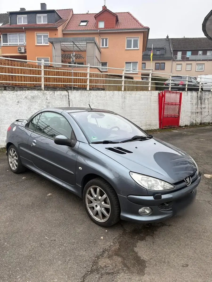 Gebraucht Peugeot 206 CC 136 PS (100 kW) 2005 Grau Cabrio