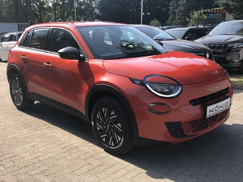Gebraucht Fiat 600 146 PS (107 kW) 2025 Orange Limousine